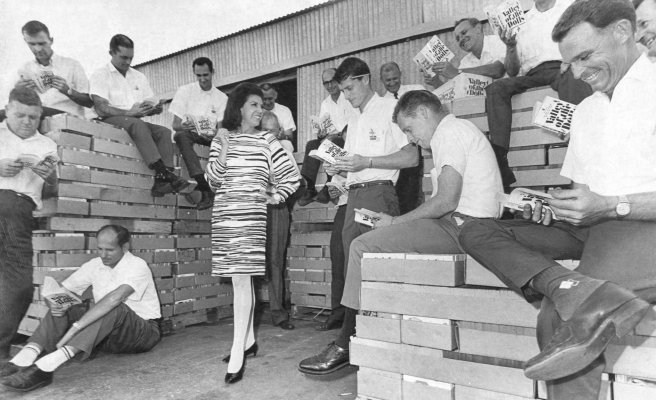 13DOLLS-WEB-superJumbo