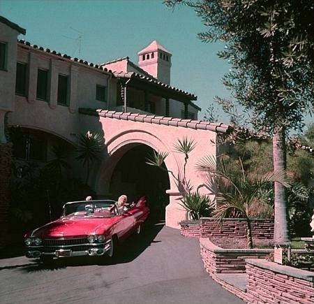 Jayne-Mansfield-s-Old-House-cherl12345-tamara-41861798-450-435