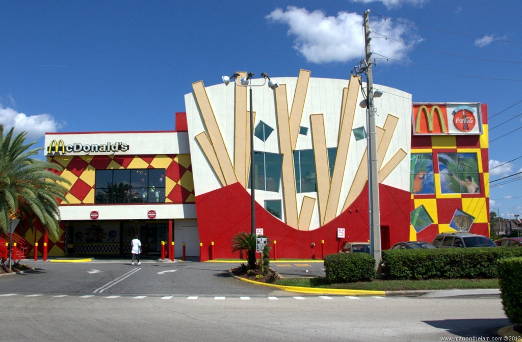 Outside-of-the-Worlds-Largest-McDonalds-Orlando-Florida-Aeroplan-Welcome-Aboard-Event